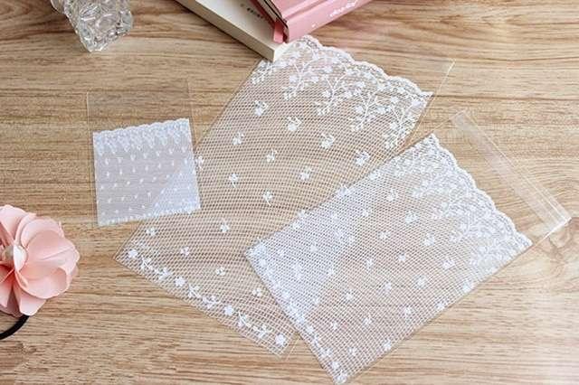 Quais as vantagens das sacolas transparentes para presentes?